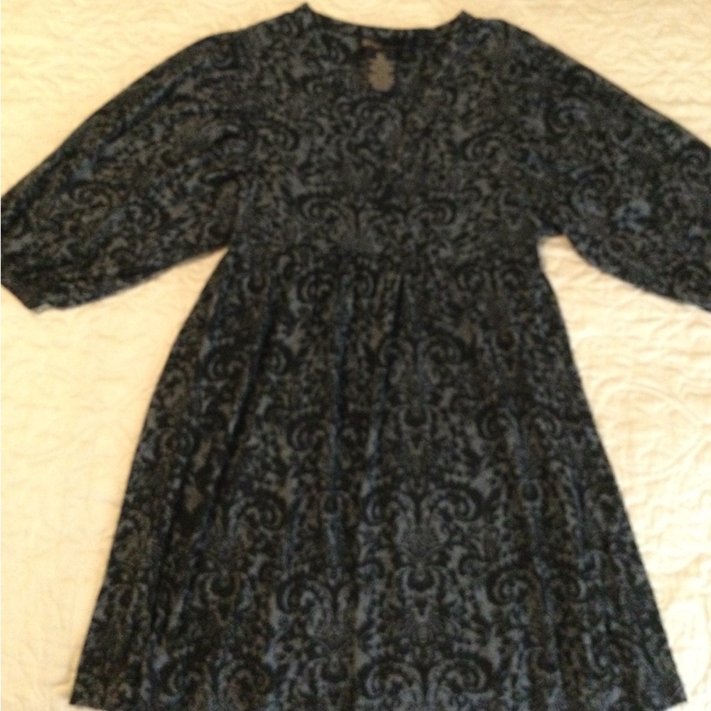 🚩Black and Gray Patterned Dress